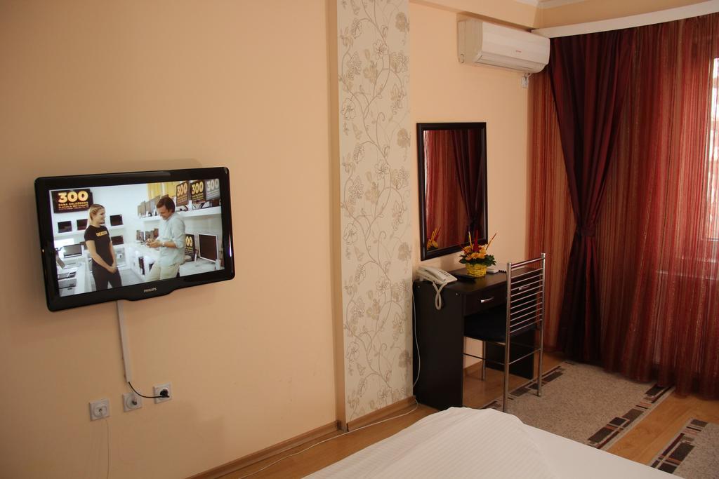 Garni Hotel Rile Men Nis Quarto foto