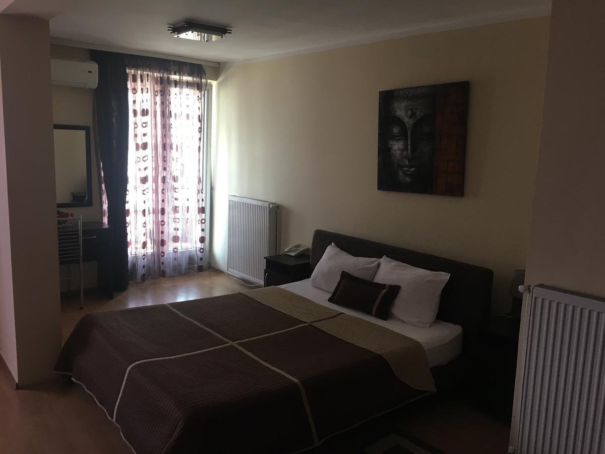 Garni Hotel Rile Men Nis Exterior foto